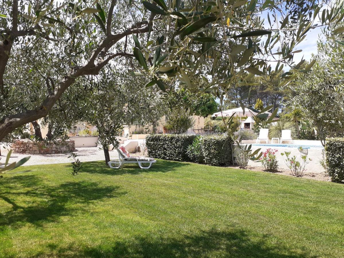 Gite Provencal Independant Avec Piscine Chauffee : Le Suy Bien Flayosc Eksteriør bilde