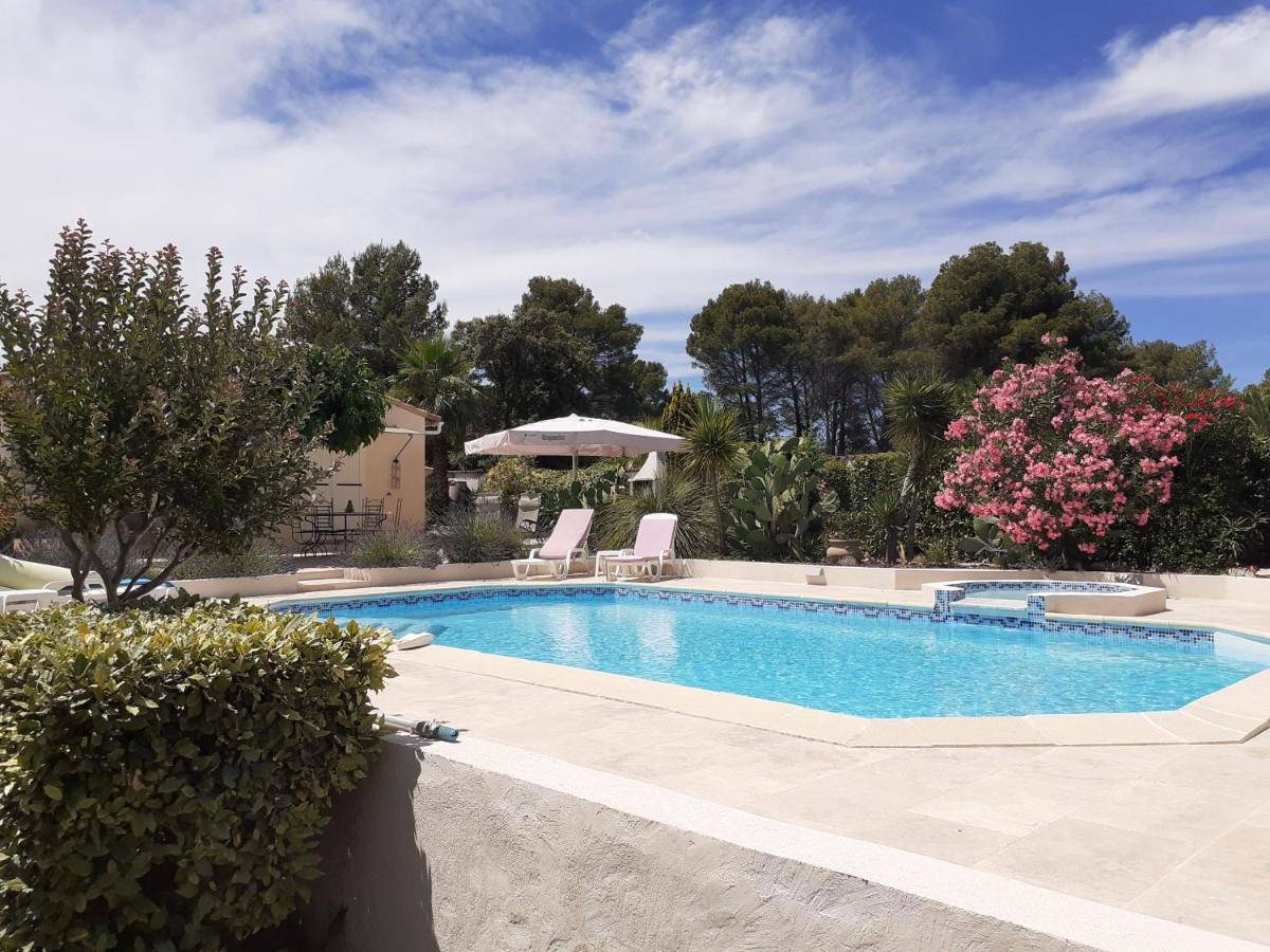 Gite Provencal Independant Avec Piscine Chauffee : Le Suy Bien Flayosc Eksteriør bilde